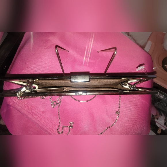 Chic Zebra Pattern Shoulder Bag - Picture 4 of 5